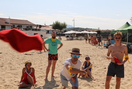 crazy game beach party team buiding